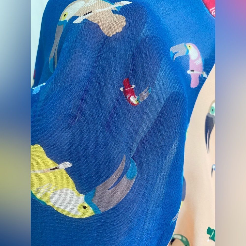 ToucanāPatternedāBlouse - Picture 5 of 6